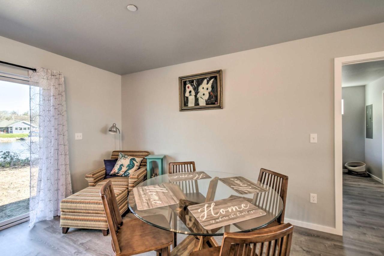 Canal Cottage Retreat With Dock And Waterfront Views โอเชียนชอร์ส ภายนอก รูปภาพ